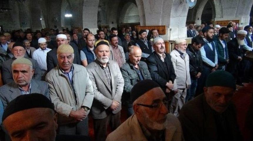 Şehit Uzman &Ccedil;avuş İ&ccedil;in Mevlit Okutuldu