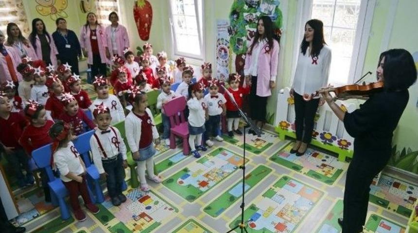 Maltepeli Miniklerden Kemanlı Cumhuriyet Kutlaması