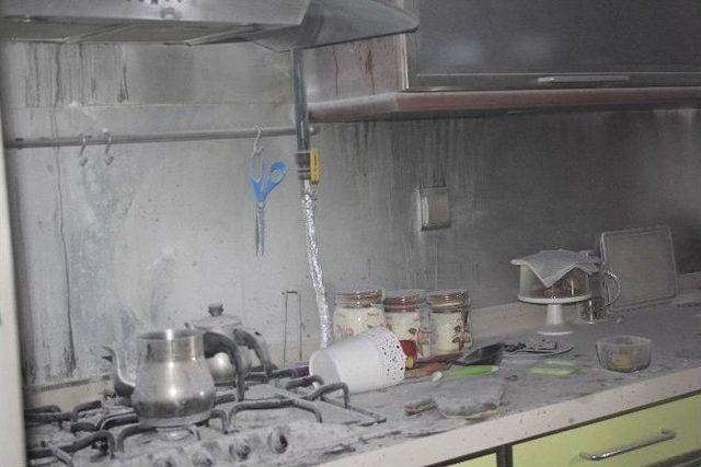 Mutfakta &Ccedil;ıkan Yangın Korkuttu 1