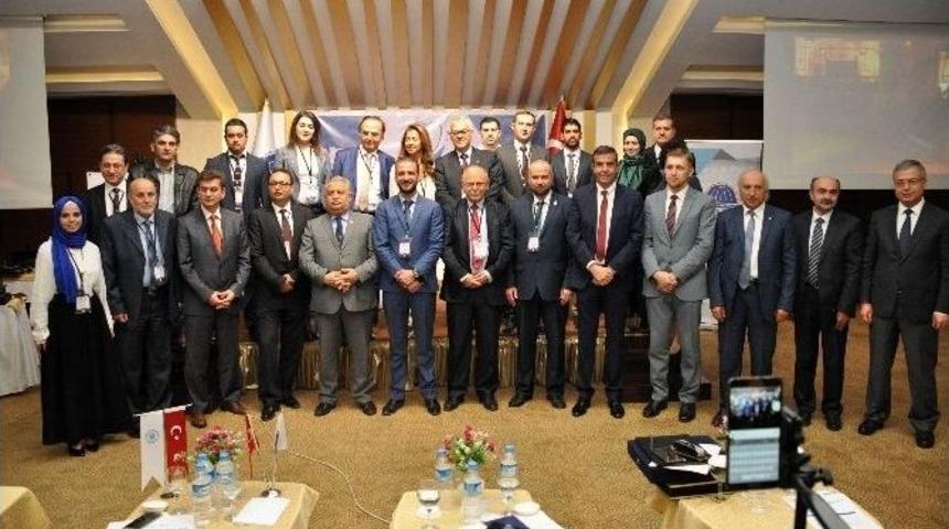 Ne&uuml; Ev Sahipliğinde &ldquo;dental İmplantoloji&rdquo; Konferansı Başladı