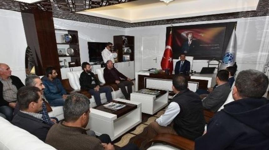 Pazarcılar Odası&rsquo;ndan Başkan G&uuml;rkan&rsquo;a Tebrik Ziyareti