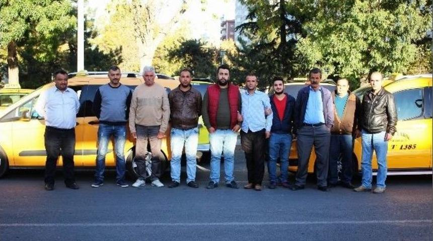 Taksi Şof&ouml;rlerinin &lsquo;t&rsquo; Plaka Mağduriyeti