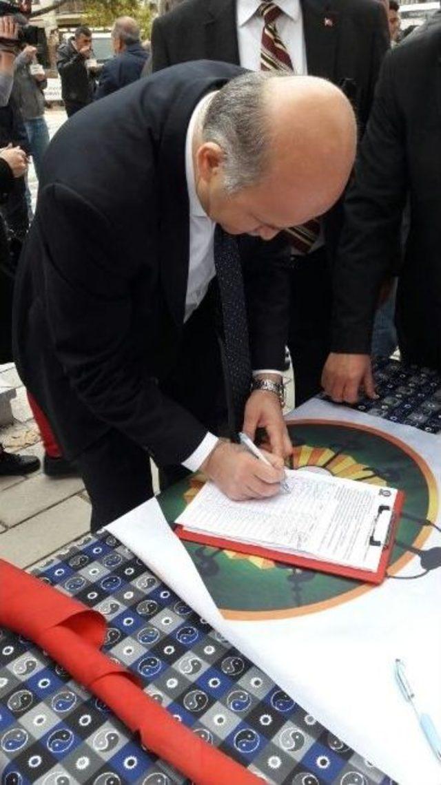 Tatlıoğlu Kerk&uuml;k Ve Musul T&uuml;rkmenlerine Destek İ&ccedil;in İmza Toplandı 1