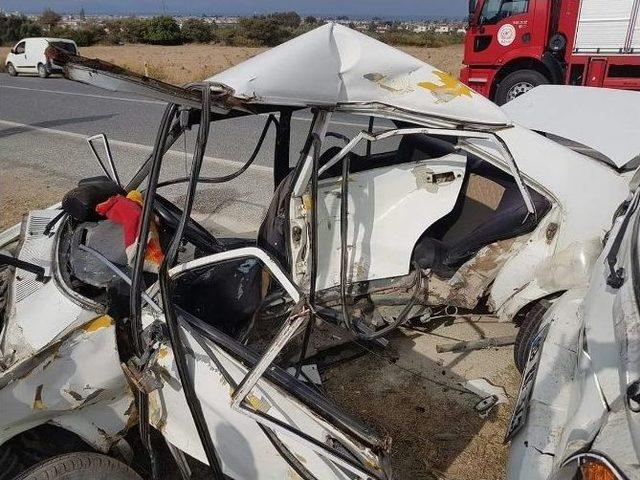 Kuşadası&rsquo;nda Trafik Kazası; 1 Yaralı 2