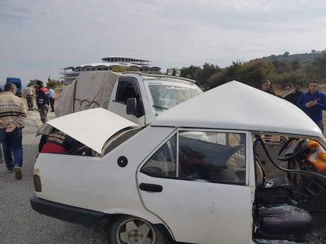 Kuşadası&rsquo;nda Trafik Kazası; 1 Yaralı 3