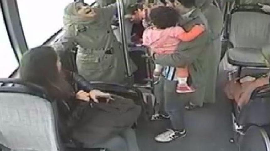 (&ouml;zel Haber) Otob&uuml;ste Doğum Kamerada