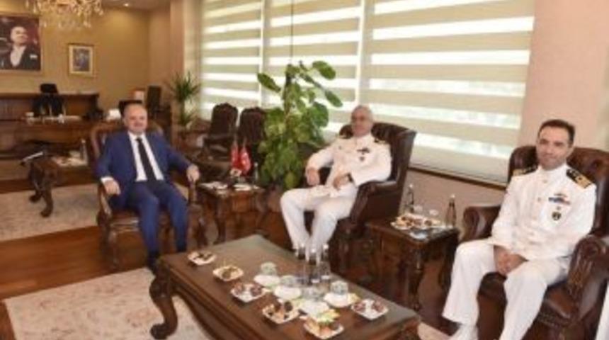 1. Muhrip Filotillası Komodoru Akarı İle Tcg Giresun Gemi Komutanı Timur&rsquo;dan Vali &Ccedil;akacak&rsquo;a Ziyaret