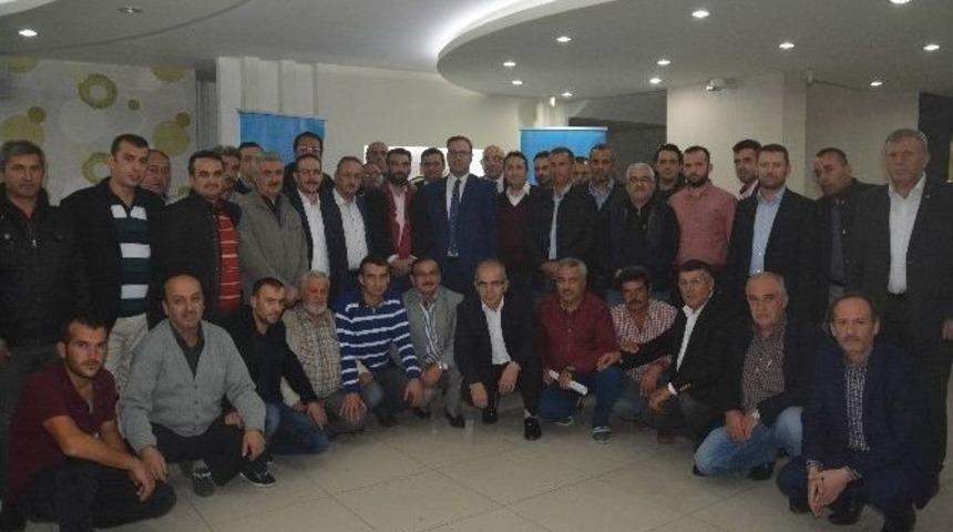 Ak Parti Meram İl&ccedil;e Başkanlığı Mahalle Başkanlarını &Ouml;d&uuml;llendirdi