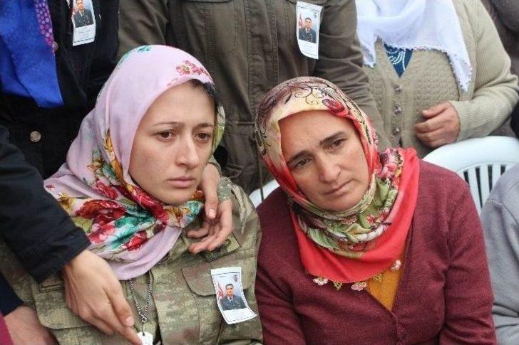 Şehit Oğlunu Asker Selamı İle Uğurladı G3