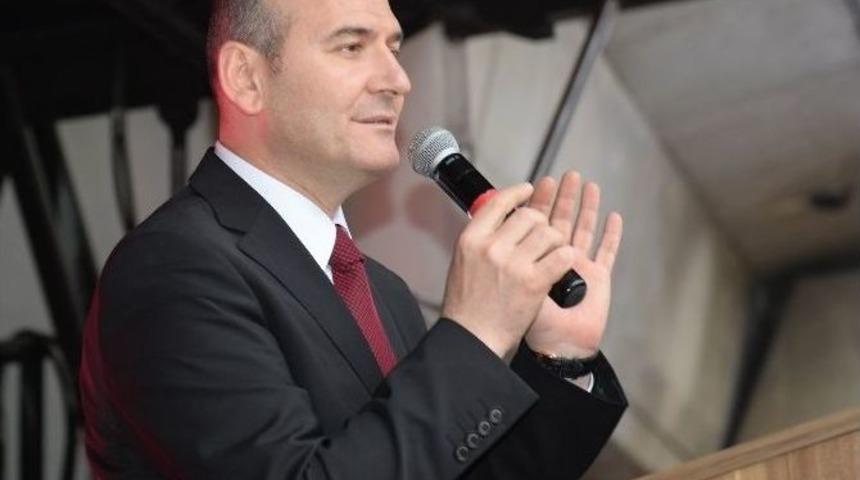 Bakan Soylu&rsquo;yu G&ouml;rmek İsteyen Vatandaşlar İzdihama Yol A&ccedil;tı