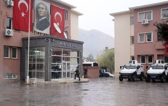 Hakkari&rsquo;deki Ter&ouml;r Operasyonunda 5 Kişi Tutuklandı 1