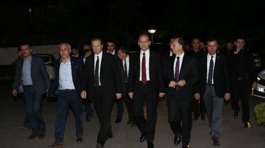 İ&ccedil;işleri Bakanı S&uuml;leyman Soylu, Trabzonspor&rsquo;u Ziyaret Etti