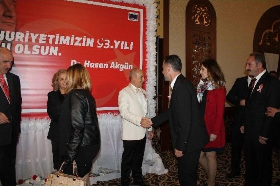 B&uuml;y&uuml;k&ccedil;ekmece&rsquo;de Cumhuriyet Balosu