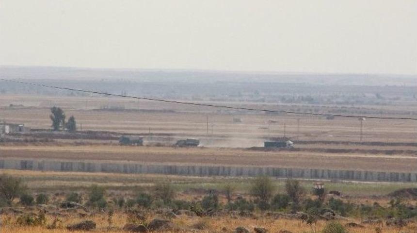 Sınırın Suriye Tarafında Hareketlilik S&uuml;r&uuml;yor