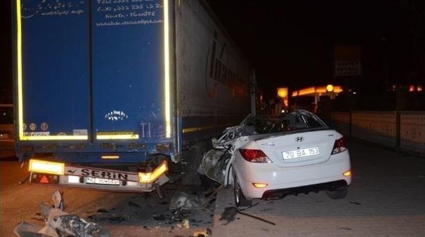 Otomobil Park Halindeki Tır&rsquo;a Arkadan &Ccedil;arptı: 1 Yaralı