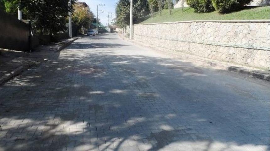 İzmit&rsquo;te Asfaltlama &Ccedil;alışmaları S&uuml;r&uuml;yor