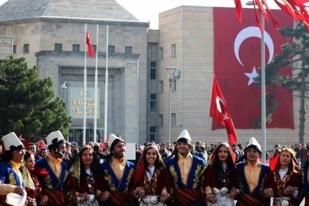 Kayseri&rsquo;de Cumhuriyet Bayramı Coşkusu