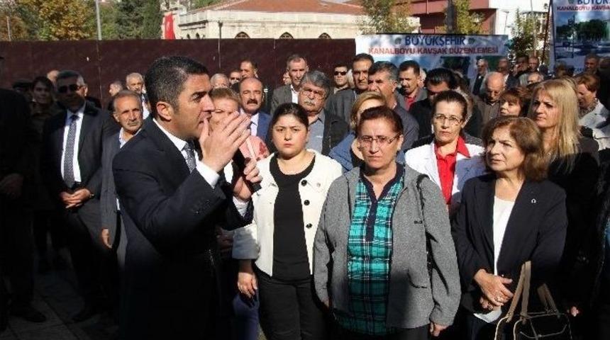 29 Ekim Cumhuriyet Bayramı &Ccedil;elenk Sunma T&ouml;reni