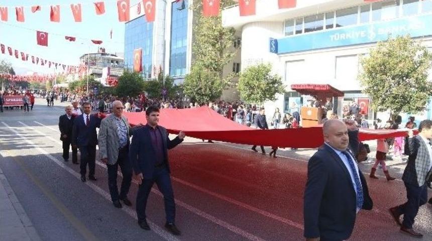 Isparta&rsquo;da 29 Ekim Coşkusu