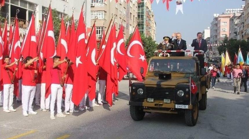 Hatay&rsquo;da Cumhuriyet Bayramı Kutlandı