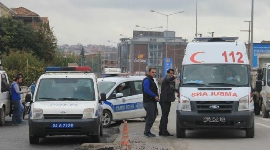 Otomobilin &Ccedil;arptığı 2 Yaya Yaralandı