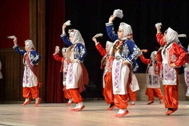 Biga’da 29 Ekim Cumhuriyet Bayramı Törenle Kutlandı 1