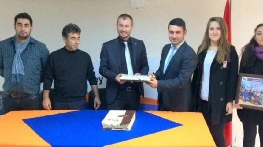 &Uuml;niversitelerden 3 Partiye Ziyaret