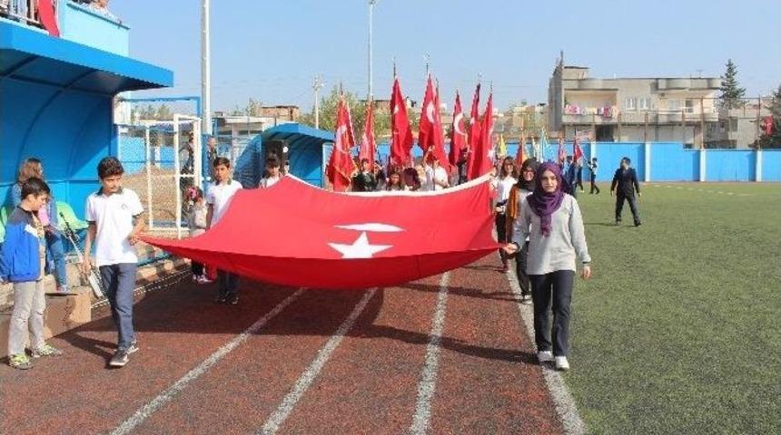 Kahta İl&ccedil;esinde Cumhuriyet Bayramı Kutlandı