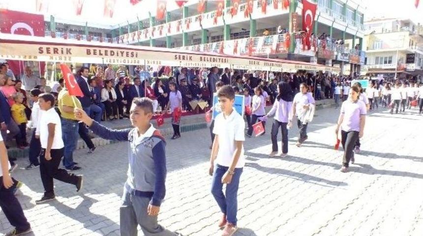 Serik&rsquo;te Cumhuriyet Coşkusu