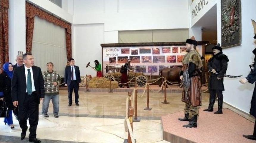 Vali Elban&rsquo;dan &ldquo;bilecik Belediyesi Yaşayan Kent M&uuml;zesi&rdquo;nde İnceleme