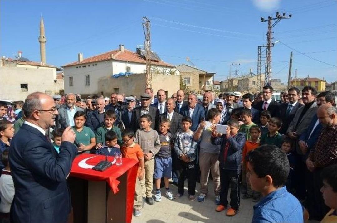 B&uuml;nyanlılar Yeni Park Ve Spor Salonlarına Kavuştu