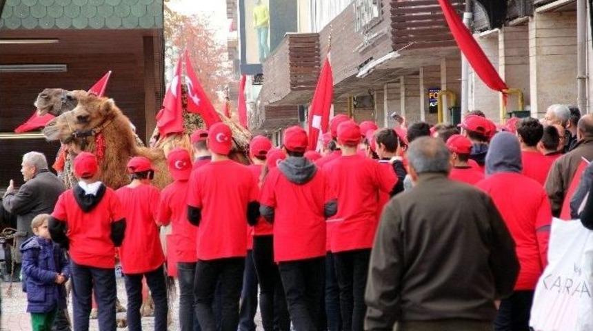 Bursa&rsquo;daki Cumhuriyet Y&uuml;r&uuml;y&uuml;ş&uuml;&rsquo;nde Deve Krizi...(&ouml;zel Haber)