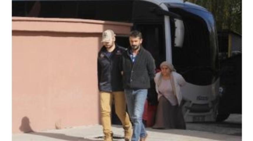 Hakkari&rsquo;de G&ouml;zaltına Alınanlar Adliyeye &Ccedil;ıkarıldı