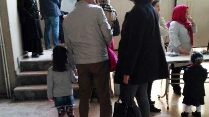 &ldquo;heidi&rdquo; Gecikince Veliler Duruma İsyan Etti