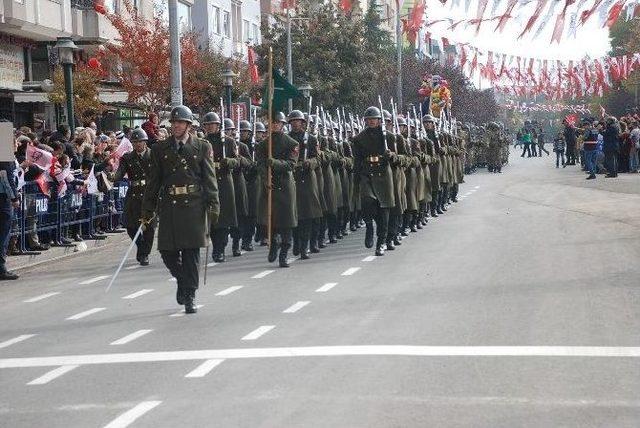 Tanklar Bu Kez Cumhuriyet İ&ccedil;in Sokaklara &Ccedil;ıktı 2