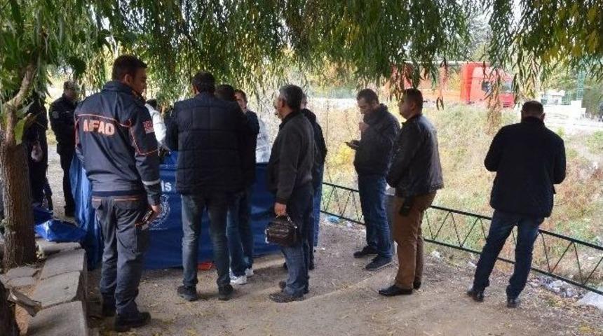 Sulama Kanalına D&uuml;şen Şahsın Cesedi Bulundu