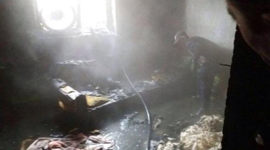 Boz&uuml;y&uuml;k&rsquo;te Ev Yangını