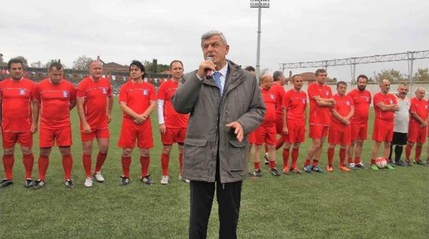 Salih G&uuml;n Futbol Sahasının Tanıtımı Yapıldı