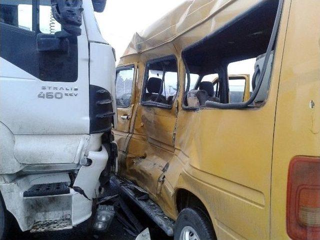 Tavşanlı&rsquo;da Trafik Kazası: 8 Yaralı 1