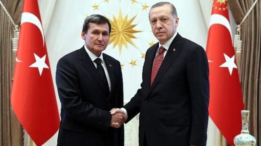 T&uuml;rkmenistan Bakanlar Kurulu Başkan Yardımcısı Meredov Cumhurbaşkanlığı K&uuml;lliyesinde