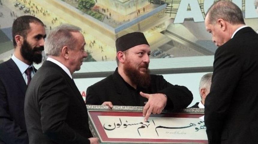 Hat Ustasından Cumhurbaşkanı Erdoğan&rsquo;a Anlamlı Hediye