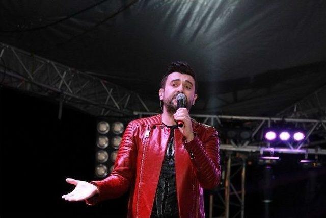 G&ouml;khan Tepe Giresun&rsquo;da Hayranları İle Buluştu. 2