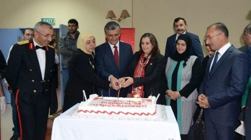 Ardahan&rsquo;da Cumhuriyet Resepsiyonu D&uuml;zenlendi
