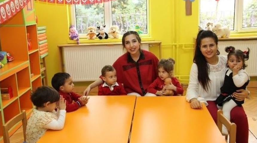 Neşe Erberk Anaokullarında Miniklerin Cumhuriyet Kutlaması