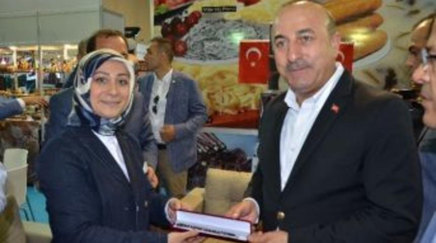 Bakan &Ccedil;avuşoğlu Y&ouml;rex&rsquo;te Erzurum Standını Ziyaret Etti