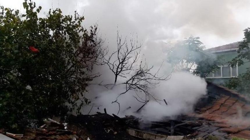 (&ouml;zel Haber) Ey&uuml;p&rsquo;te Yangın Paniği