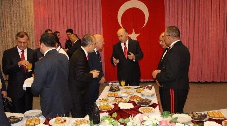 Erzurum&rsquo;da Cumhuriyet Resepsiyonu