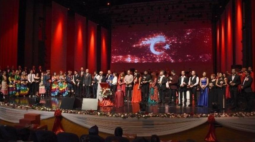 Cumhuriyetin 93. Kuruluş Yıld&ouml;n&uuml;m&uuml; Unutulmaz Anlara Sahne Oldu