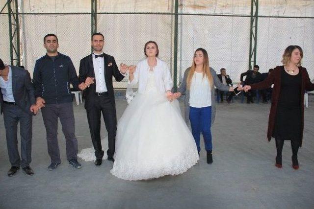 Karadeniz&rsquo;den Hakkari&rsquo;ye Gelin 1