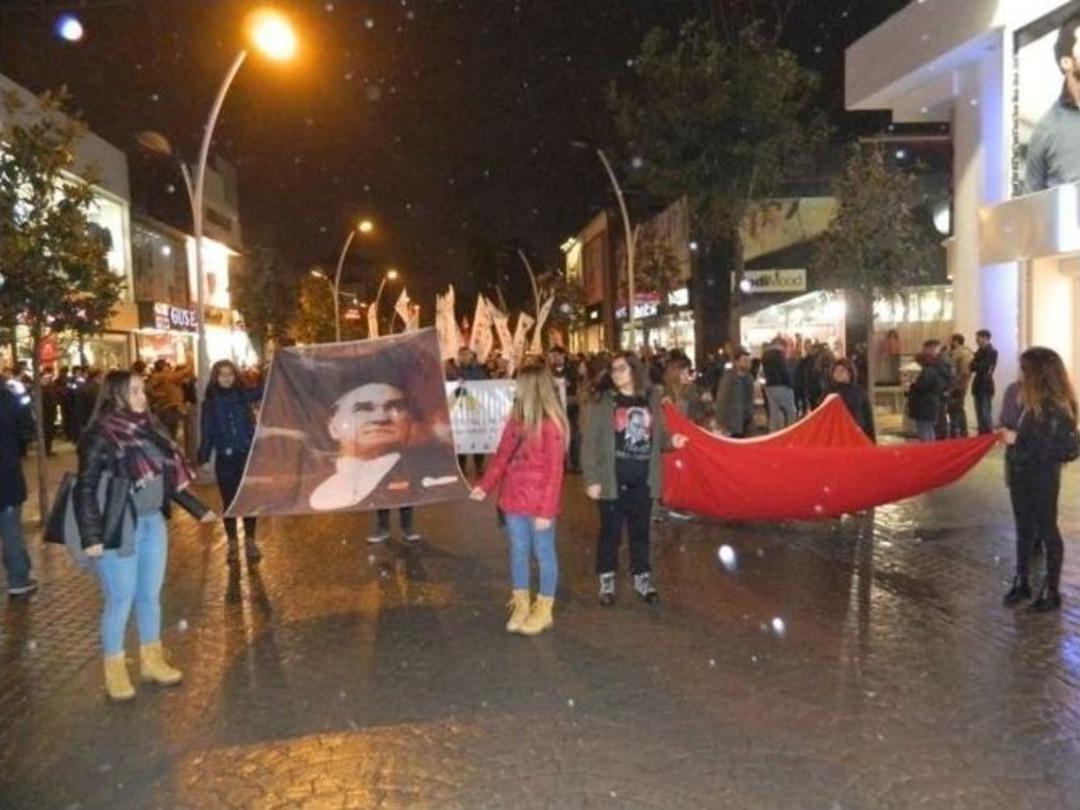 Sakarya&rsquo;da &lsquo;cumhuriyet Y&uuml;r&uuml;y&uuml;ş&uuml;&rsquo; Ger&ccedil;ekleşti